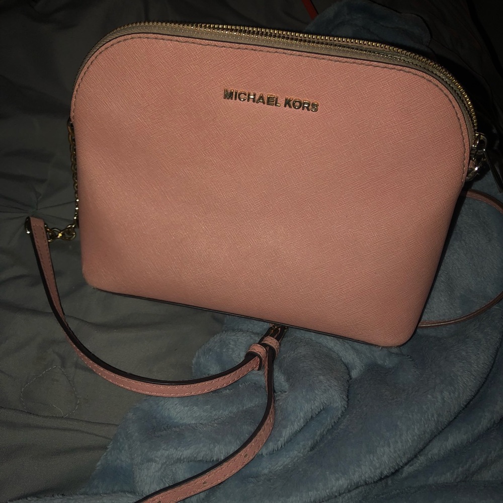 Michael kors crossbody